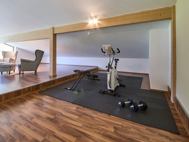 Sportgeräte für Workout im Appartement